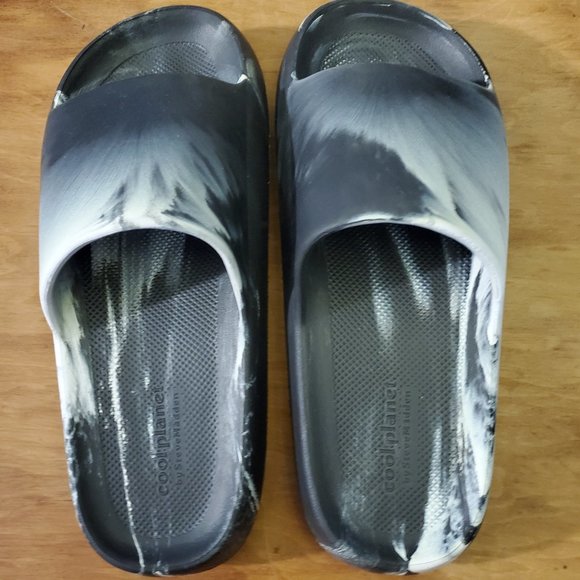 Steve Madden Shoes - Steve Madden Cool Planet Cloud Slide Sandals Size 8